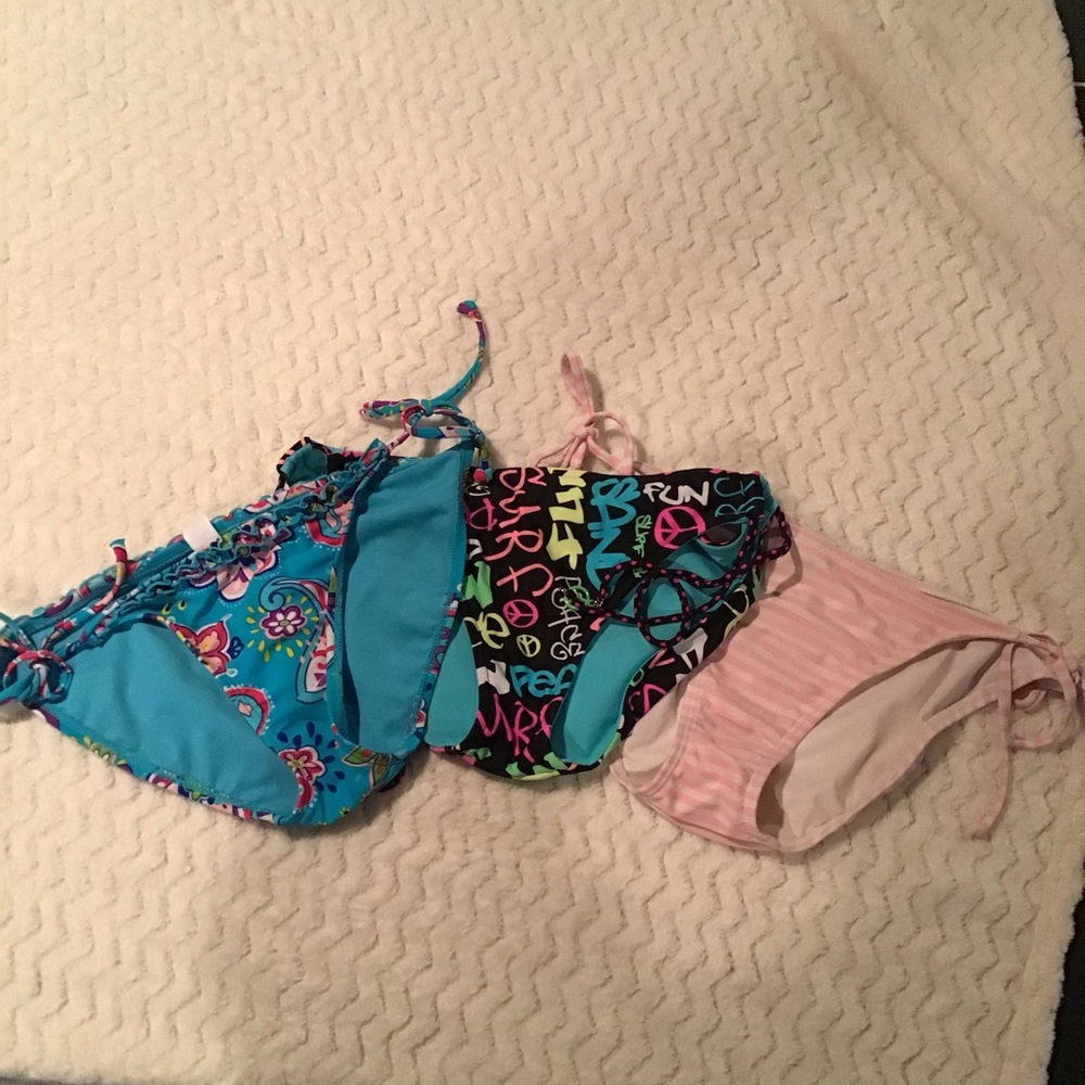 3 swim bottoms 2 old navy & 1 target swimsuit